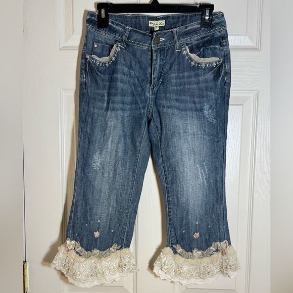 Anna‎ Lice Embellished Lace Hem Crop Jeans – Shabby Chic Boho Style - Picture 1 of 10